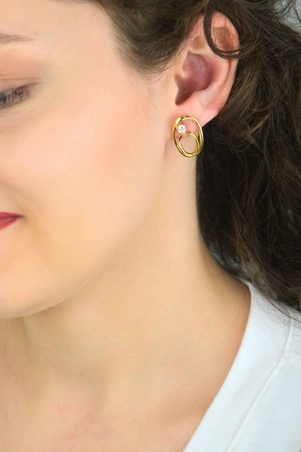 Kolczyki Nomination owalne My Rebel Art  zdobione białymi cyrkoniami 24s2811 055 (5).jpg